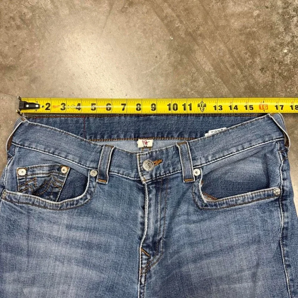 True Religion Slim Straight Mens Jeans 34x32 Medium Wash Blue Y2K Distressed